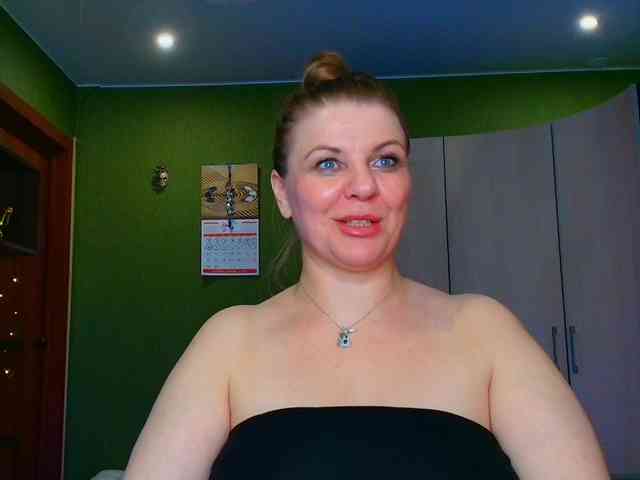Veronika_Gold webcam