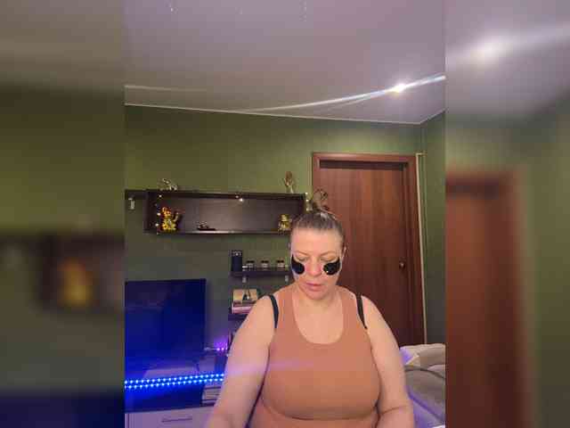Veronika_Gold webcam