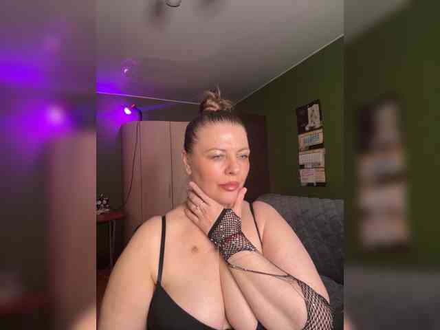 Model: Veronika_Gold