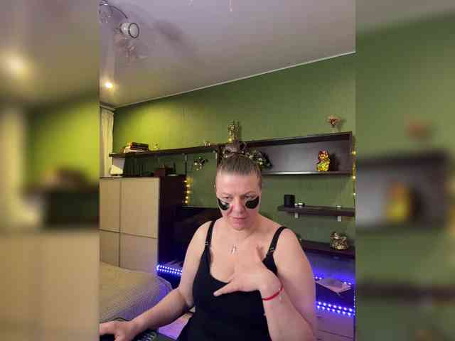 Veronika_Gold webcam