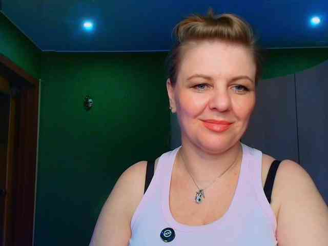 Veronika_Gold webcam