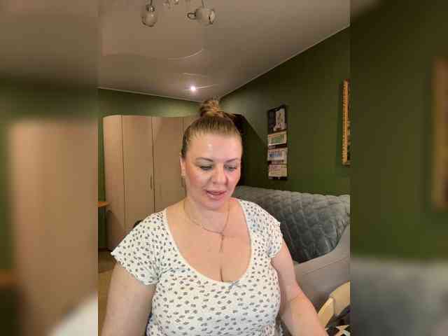 Veronika_Gold webcam