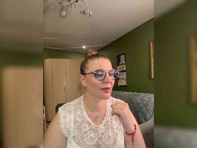 Veronika_Gold webcam