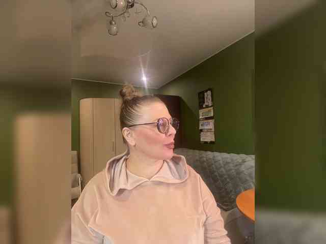 Veronika_Gold webcam