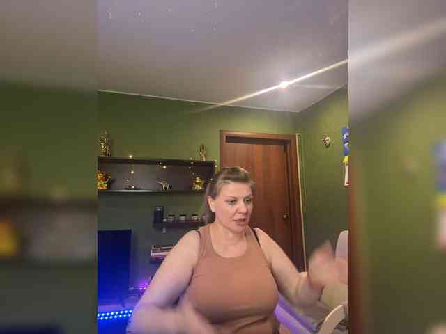 Veronika_Gold webcam