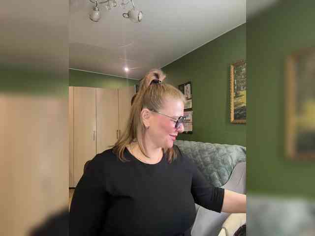 Veronika_Gold webcam