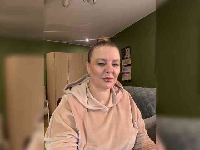Veronika_Gold webcam