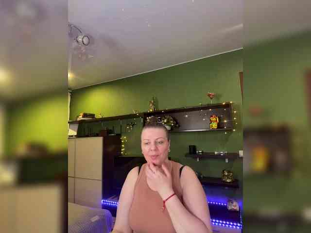 Veronika_Gold webcam