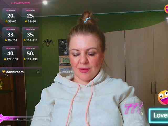 Veronika_Gold webcam
