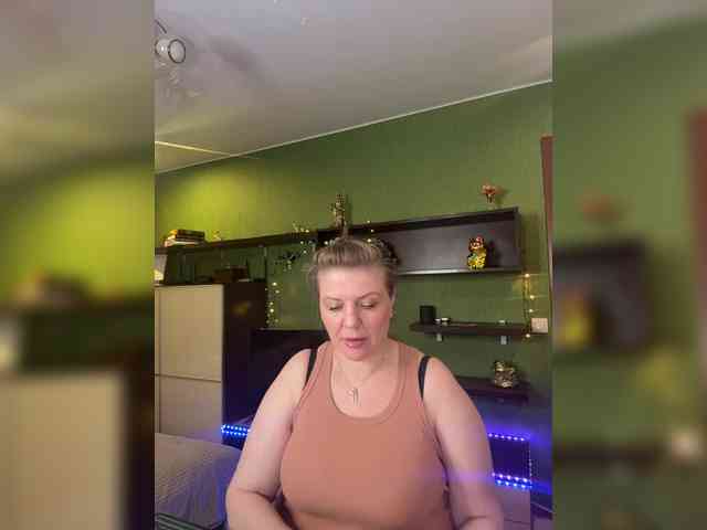 Veronika_Gold webcam