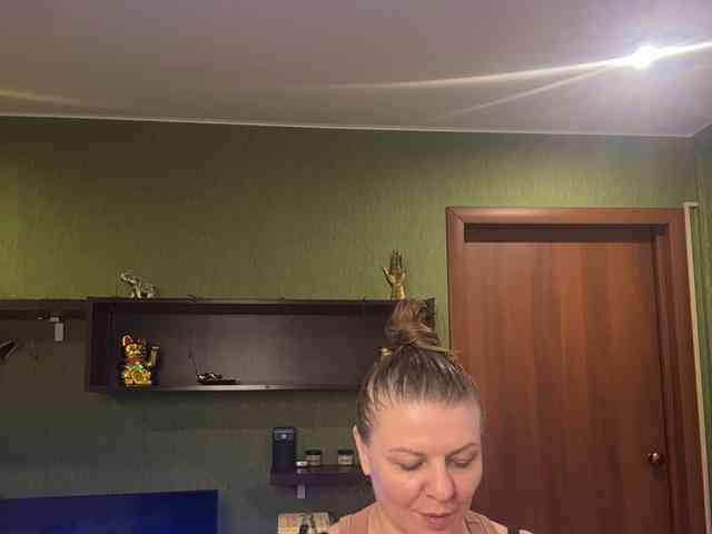 Veronika_Gold webcam