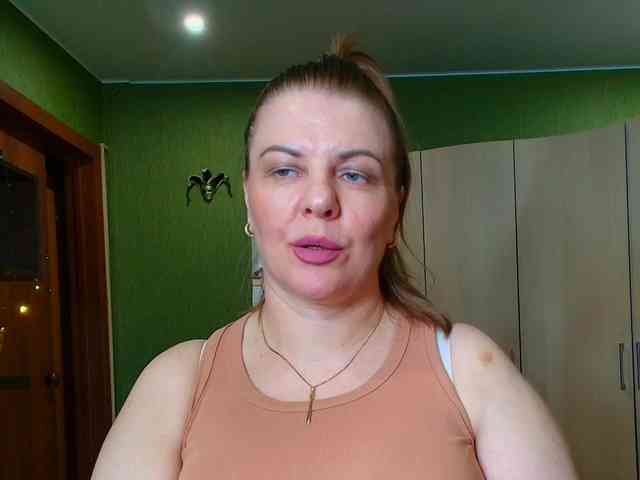 Veronika_Gold webcam
