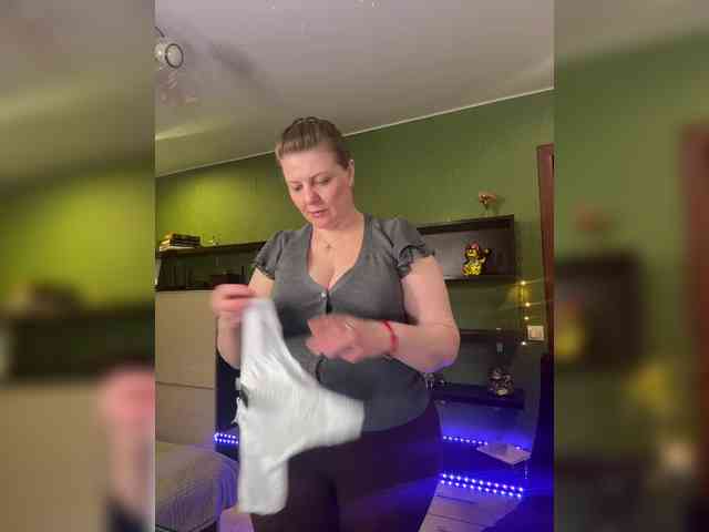 Veronika_Gold webcam