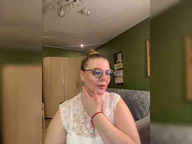 Veronika_Gold webcam