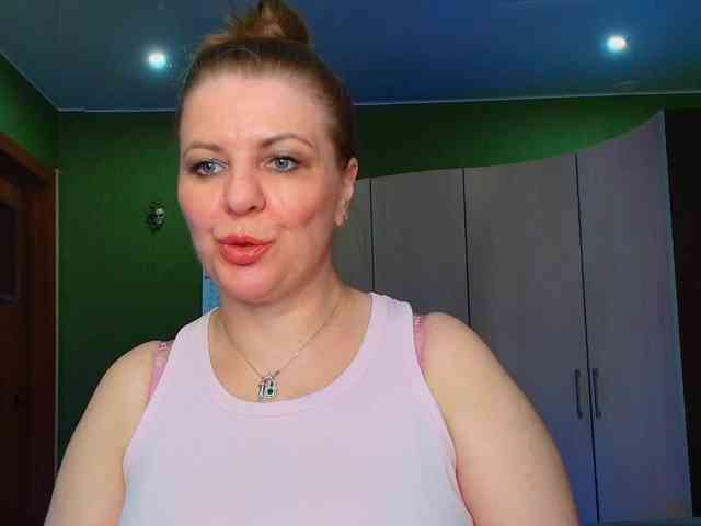 Veronika_Gold webcam
