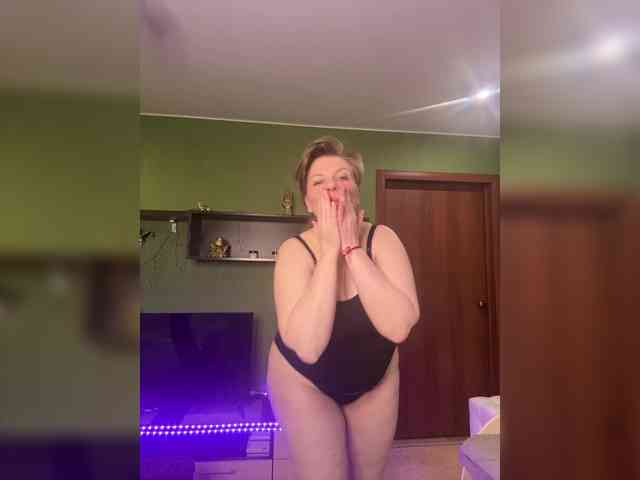 Veronika_Gold webcam