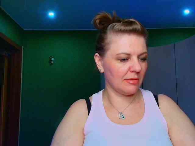 Veronika_Gold webcam