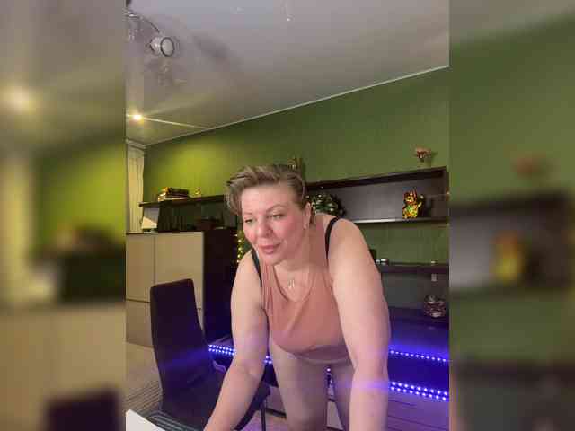 Veronika_Gold webcam