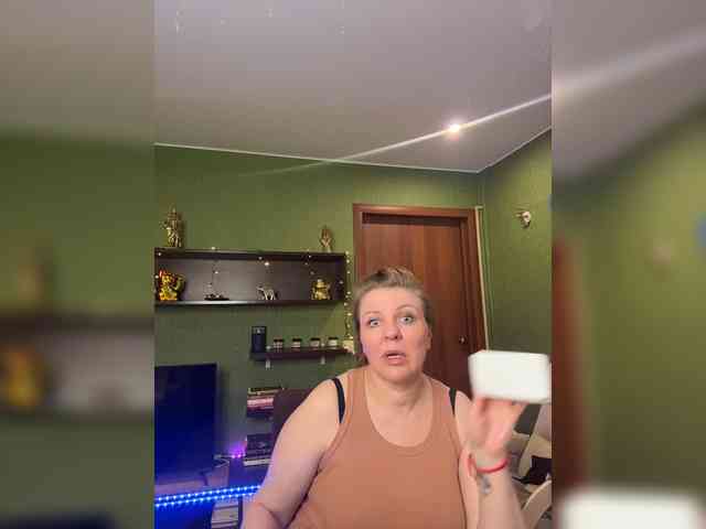 Veronika_Gold webcam