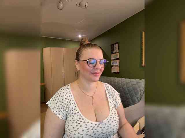 Veronika_Gold webcam
