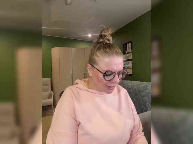 Veronika_Gold webcam