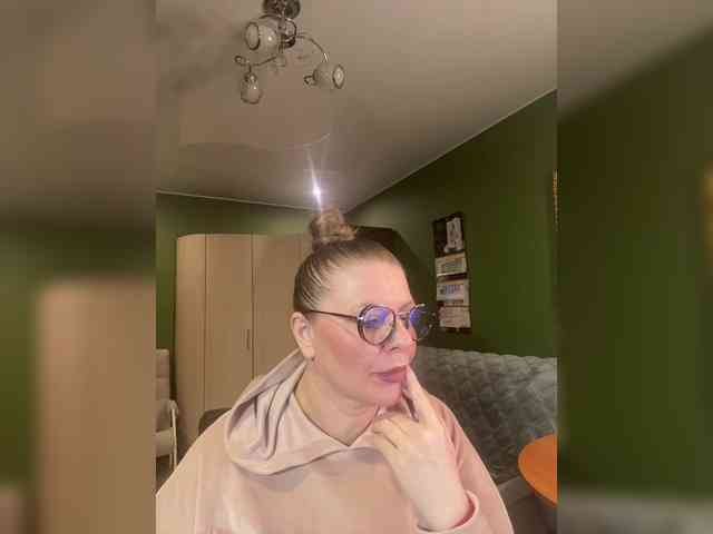 Veronika_Gold webcam