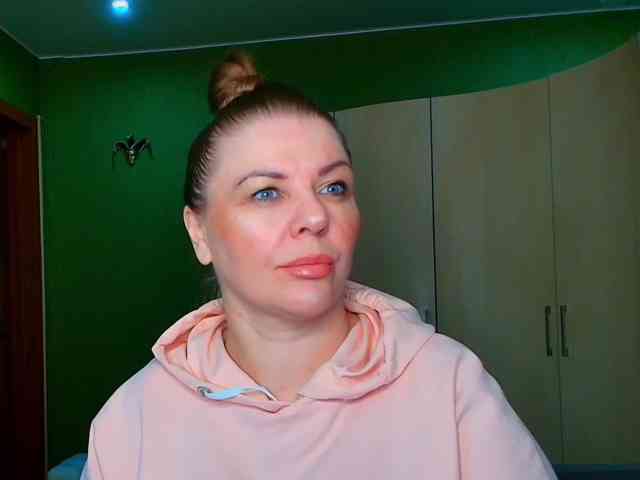 Veronika_Gold webcam