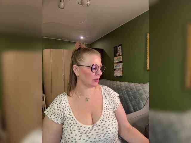 veronika_gold's live room