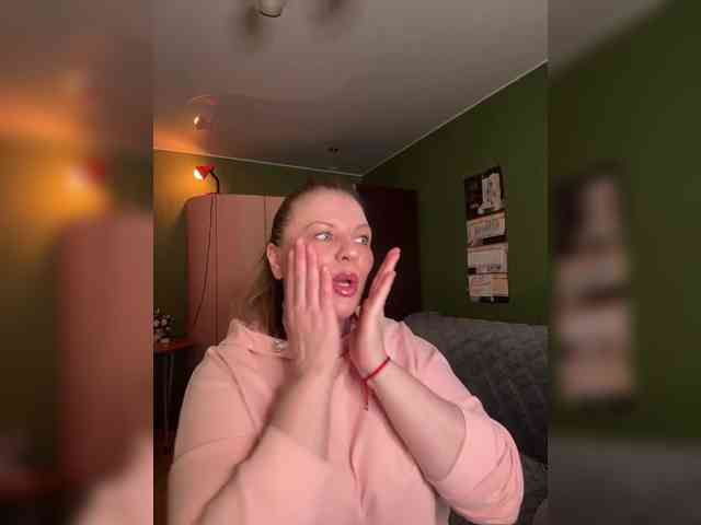 Veronika_Gold webcam