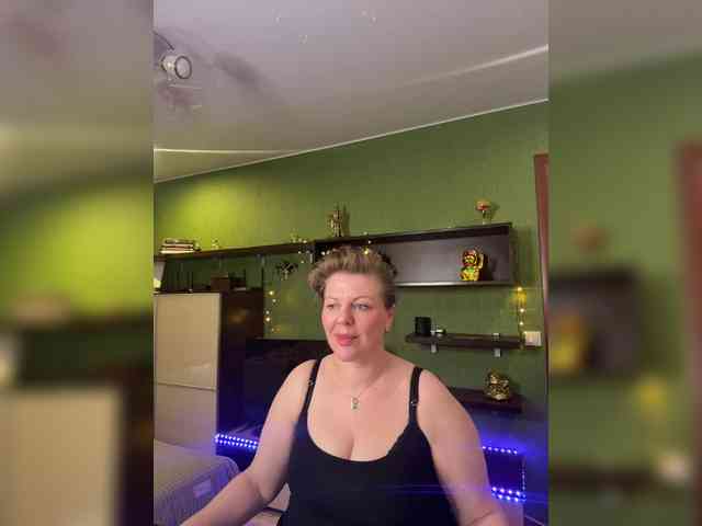 Veronika_Gold webcam