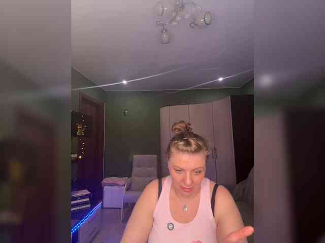 Veronika_Gold webcam