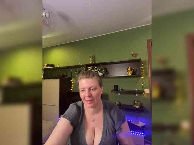 Veronika_Gold webcam