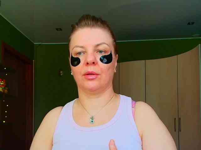 Veronika_Gold webcam
