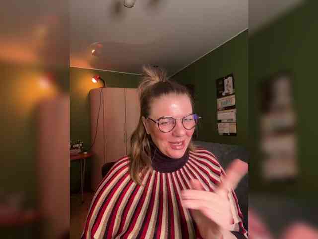 Veronika_Gold webcam