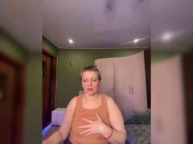 Veronika_Gold webcam