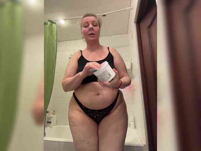 Veronika_Gold webcam