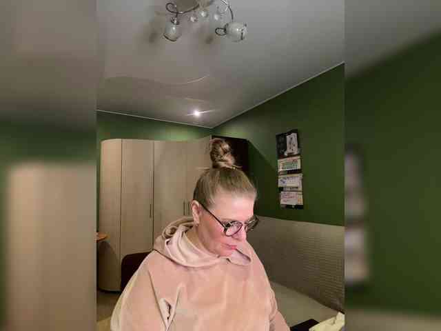 Veronika_Gold webcam