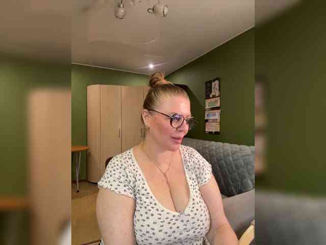 Veronika_Gold webcam