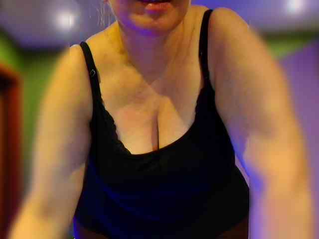 Veronika_Gold webcam