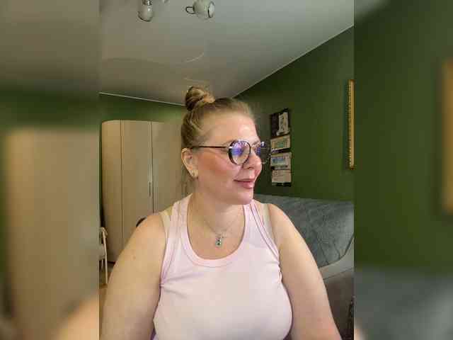 Veronika_Gold webcam