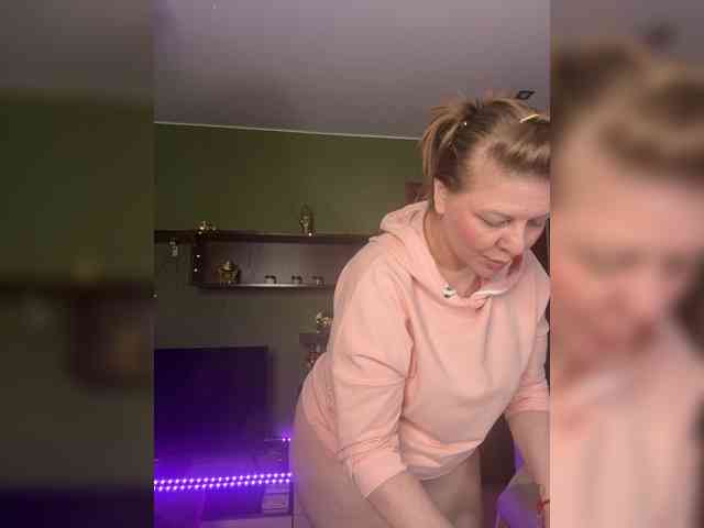 Veronika_Gold webcam