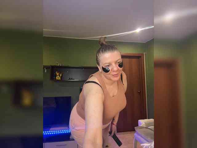 Veronika_Gold webcam