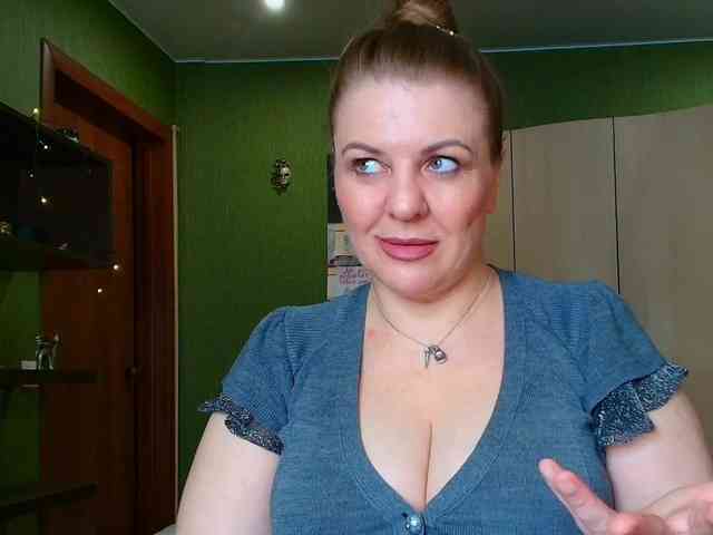 Veronika_Gold webcam