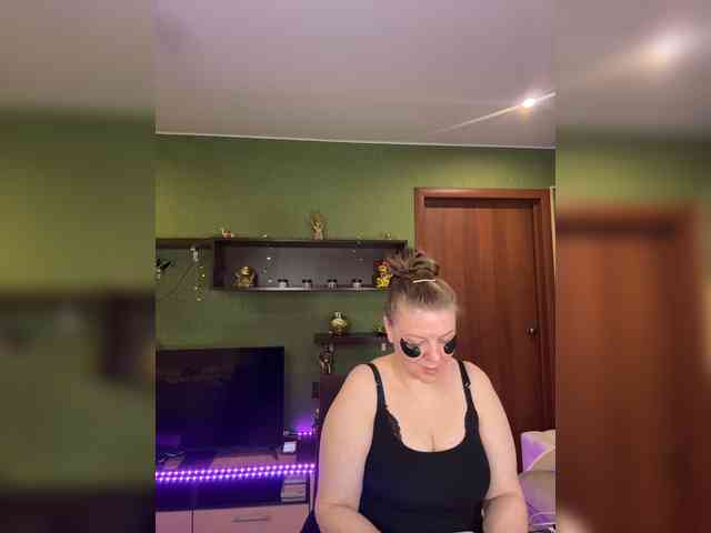Veronika_Gold webcam