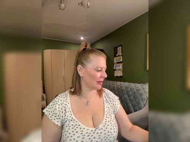 Veronika_Gold webcam