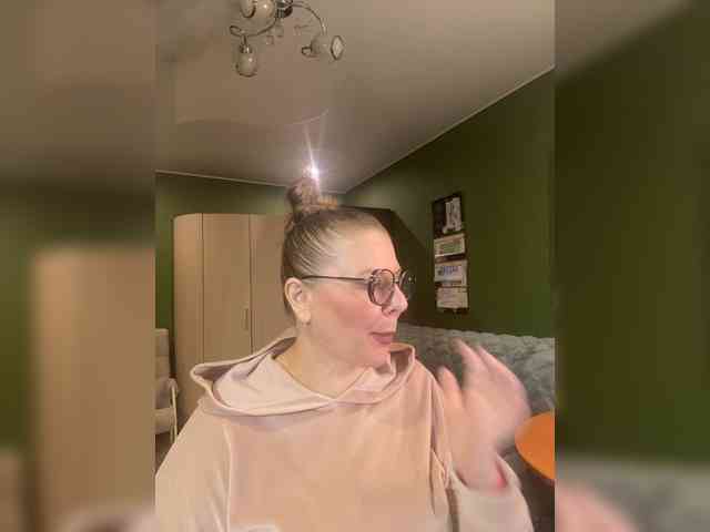 Veronika_Gold webcam