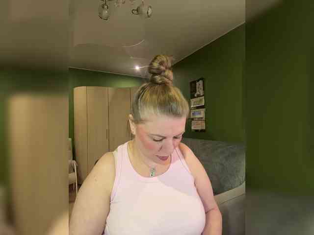 Veronika_Gold webcam
