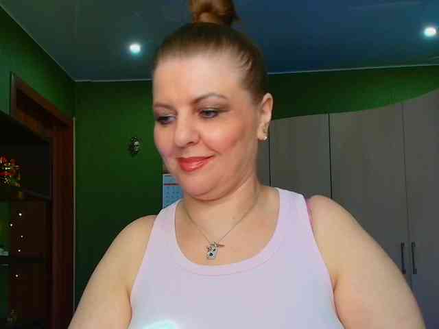 Veronika_Gold webcam