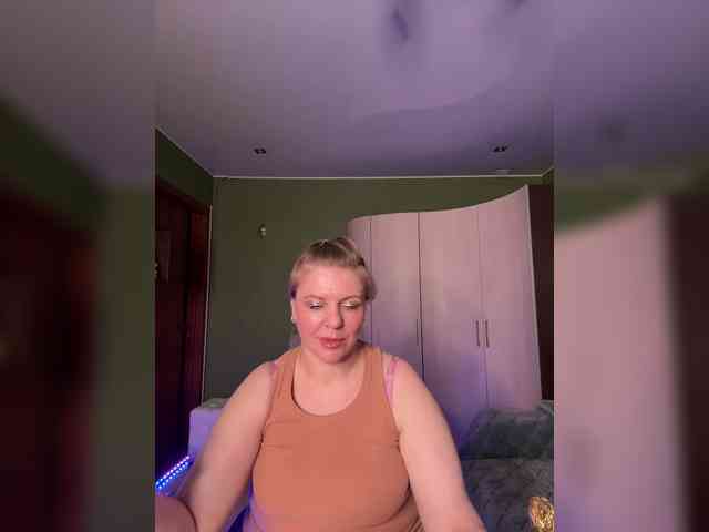Veronika_Gold webcam