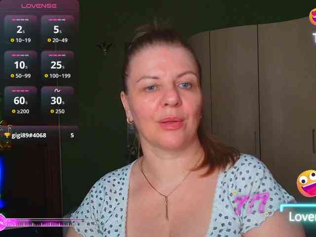 Veronika_Gold webcam